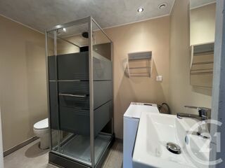  Appartement à louer 3 pièces 80 m²