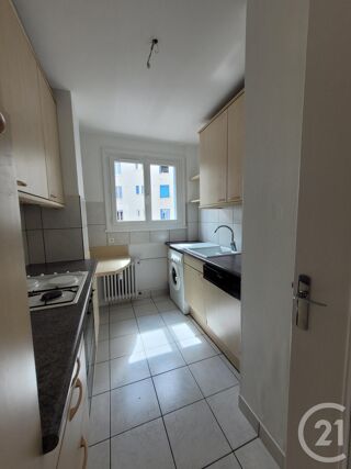  Appartement � vendre 6 pi�ces 79 m�