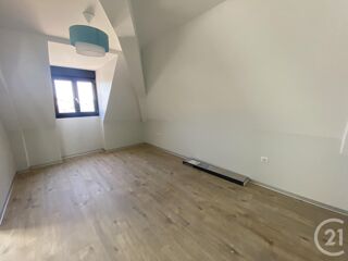  Appartement à louer 2 pièces 61 m²