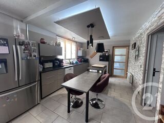  Maison à vendre 10 pièces 215 m²