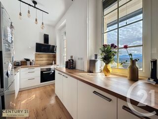  Maison  vendre 4 pices 320 m