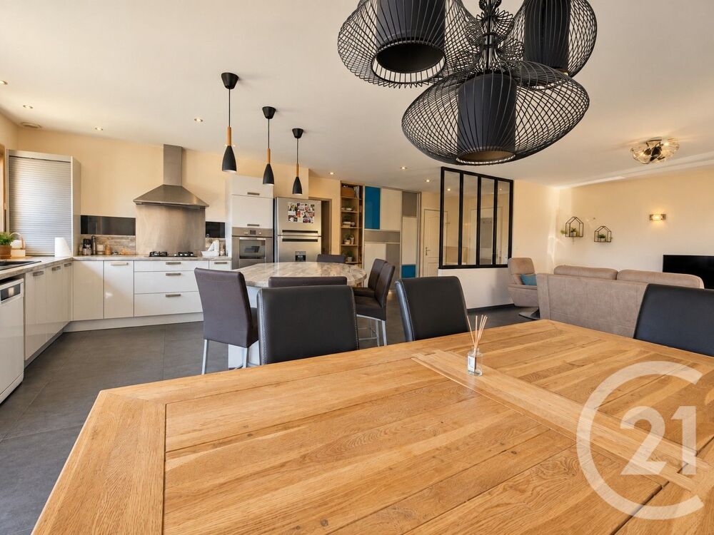 Mouxy, à vendre, maison de plain-pied de 146 m² habitabl....