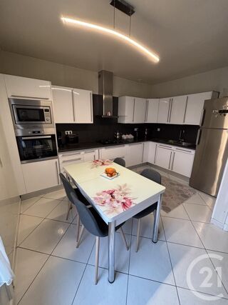  Maison  vendre 6 pices 250 m