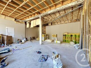  Appartement à louer 2 pièces 200 m²