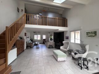  Maison à vendre 10 pièces 215 m²