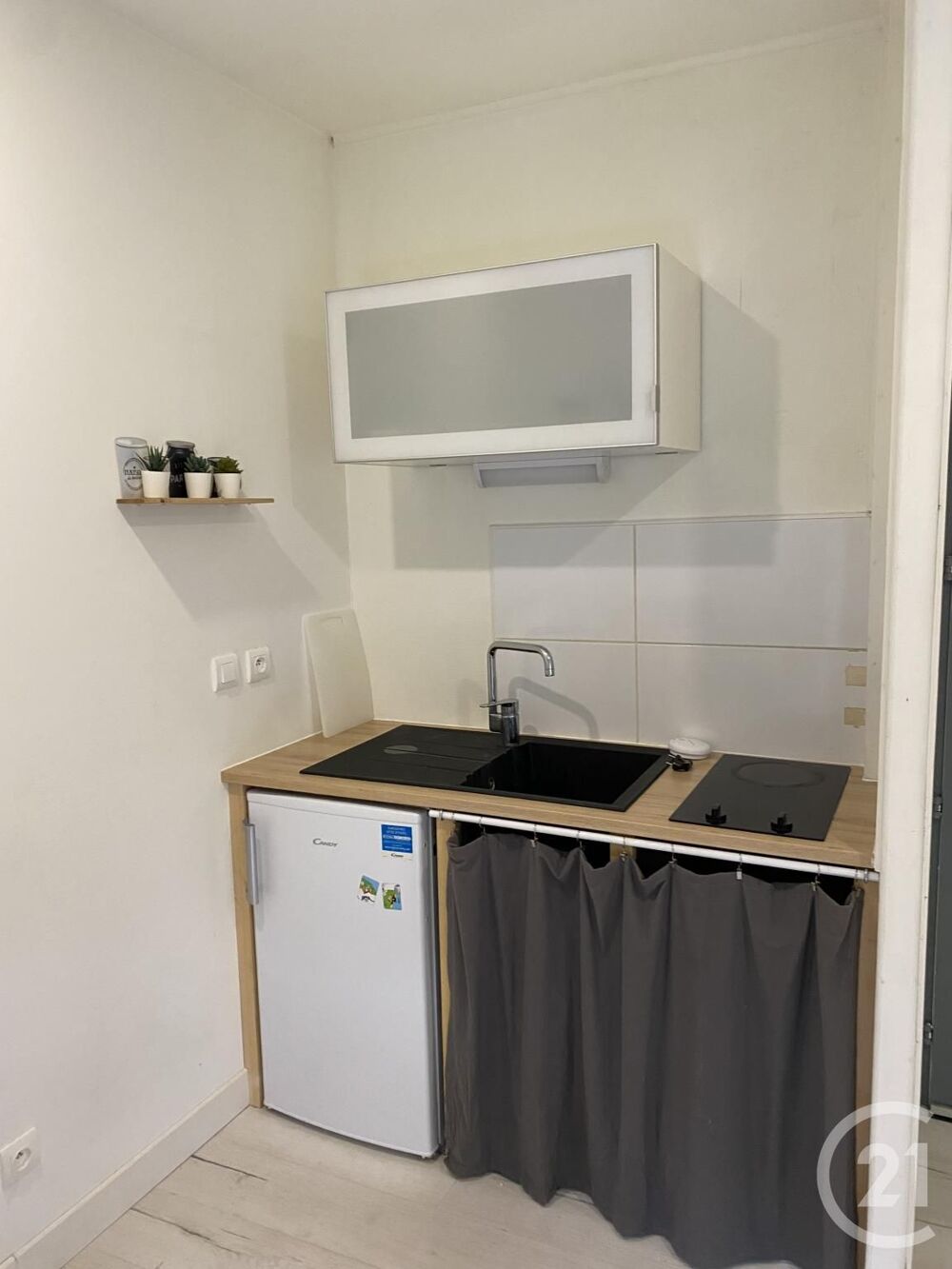 MOREZ: Découvrez ce charmant studio meublé de 15m², idéa....