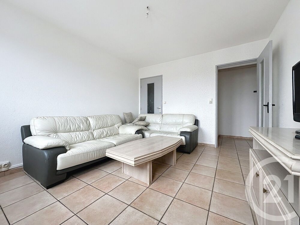 SOCHAUX !! Appartement de 58m² situé au 9 étage d'un imm....