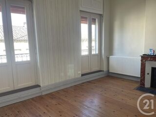  Appartement à louer 4 pièces 96 m²
