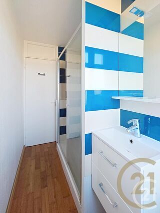  Appartement à louer 3 pièces 55 m²