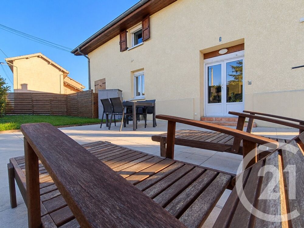 vente Appartement - 3 pièce(s) - 320 m² Polliat (01310)
