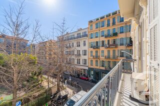  Appartement à vendre 5 pièces 209 m²