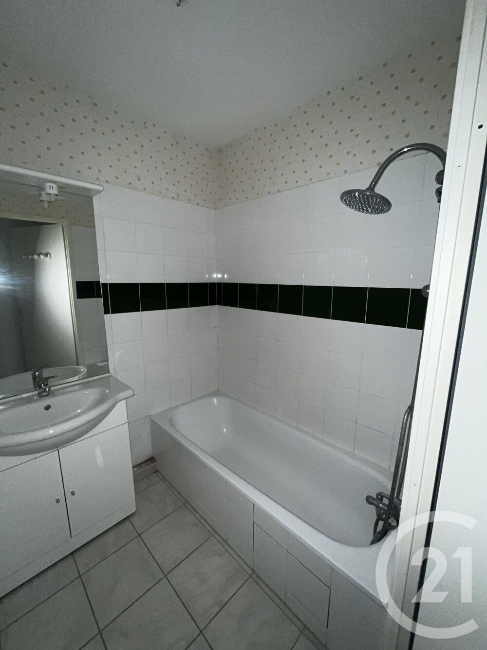 location Appartement - 2 pièce(s) - 53 m² Pamiers (09100)