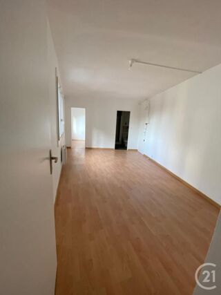  Appartement à louer 2 pièces 35 m²
