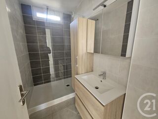  Appartement � vendre 3 pi�ces 77 m�