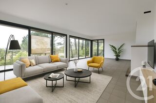  Maison � vendre 5 pi�ces 205 m�