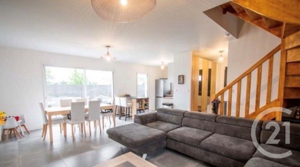 location Maison - 5 pièce(s) - 107 m² Mazères (09270)