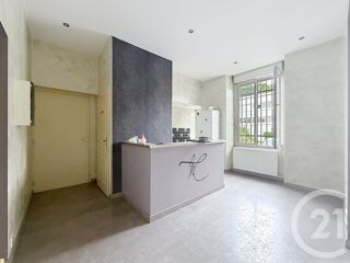  Appartement à louer 4 pièces 71 m²