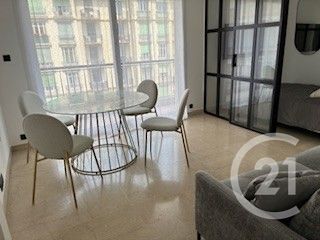 Appartement à louer 2 pièces 31 m²