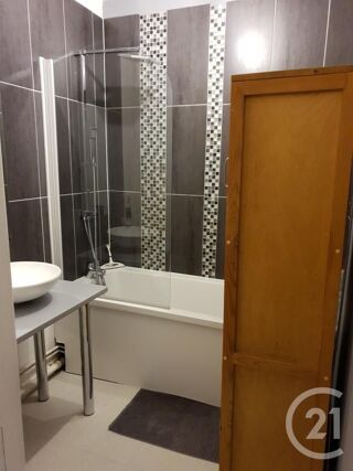  Appartement à louer 2 pièces 52 m²