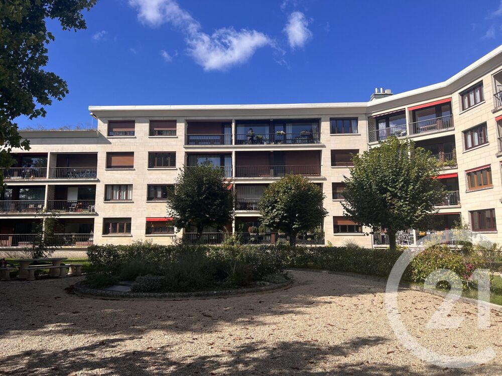 location Appartement - 3 pièce(s) - 61 m² Fontainebleau (77300)