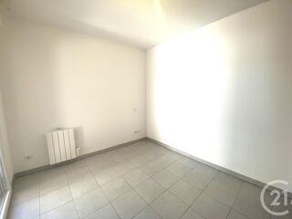  Appartement à louer 3 pièces 68 m²