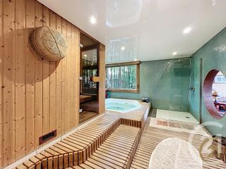  Maison à vendre 6 pièces 215 m²