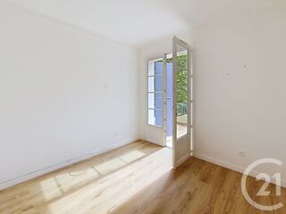  Maison à vendre 15 + pièces 520 m²