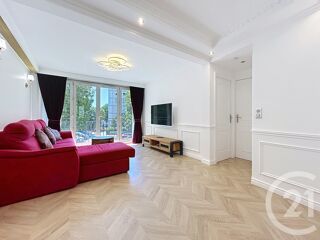  Appartement à louer 5 pièces 80 m²