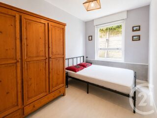  Appartement à louer 3 pièces 74 m²