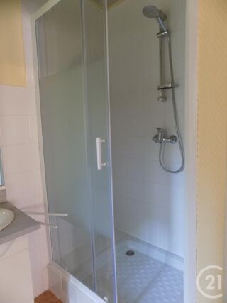 Appartement à louer 3 pièces 50 m²
