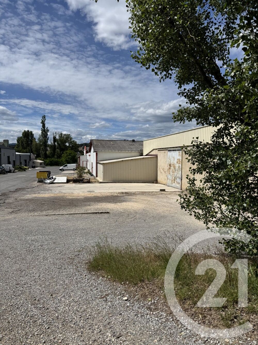 vente Autres - 1800 m² Alès (30100)