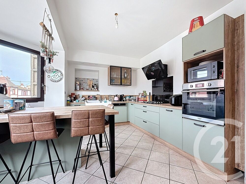 vente Maison - 7 pièce(s) - 250 m² Saint-Pourçain-sur-Sioule (03500)