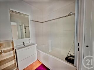  Appartement à louer 2 pièces 47 m²