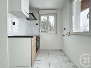  Appartement à louer 4 pièces 70 m²