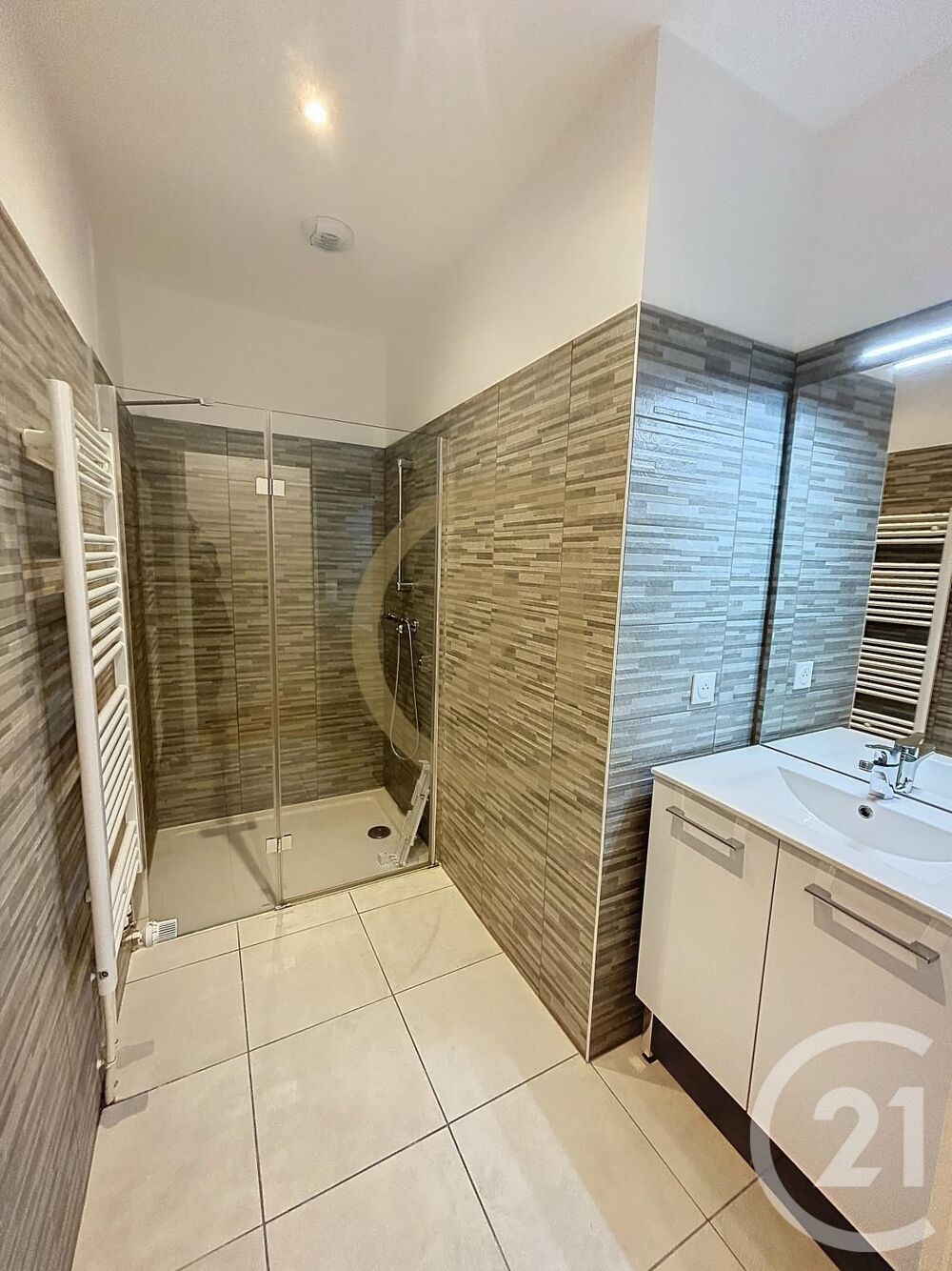 location Appartement - 3 pièce(s) - 64 m² Déville-Lès-Rouen (76250)