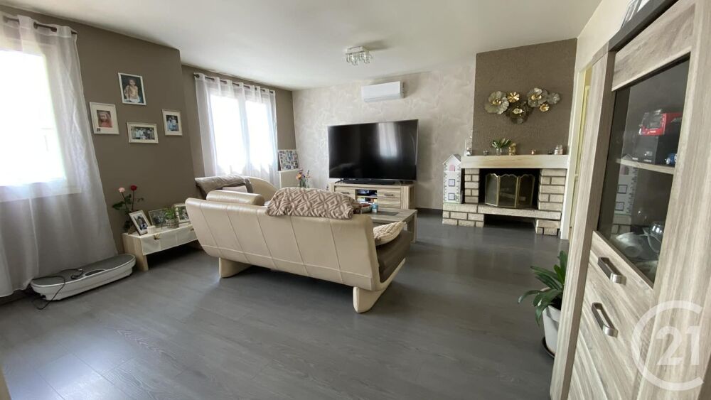 Maison de plain-pied de 123m² à Lannemezan, offrant un j....