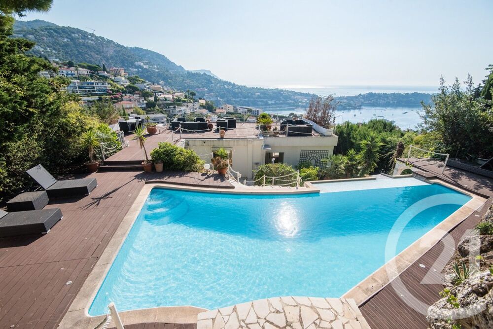 VILLEFRANCHE-SUR-MER - A seulement 5 minutes des commerc....