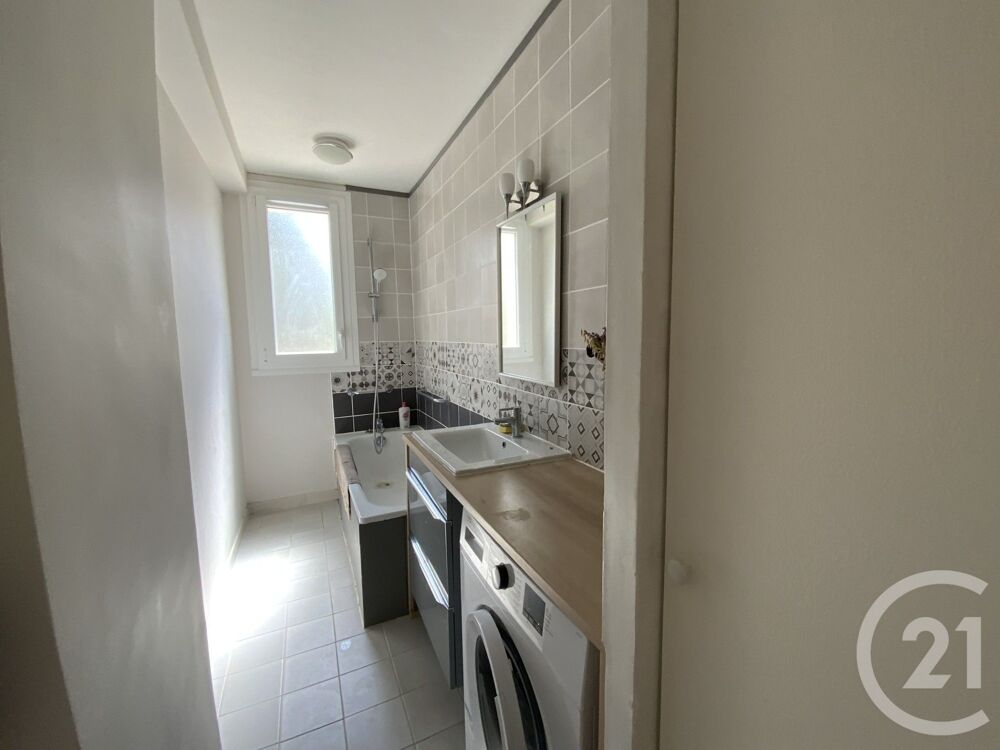 location Appartement - 2 pièce(s) - 60 m² Saint-Priest (69800)