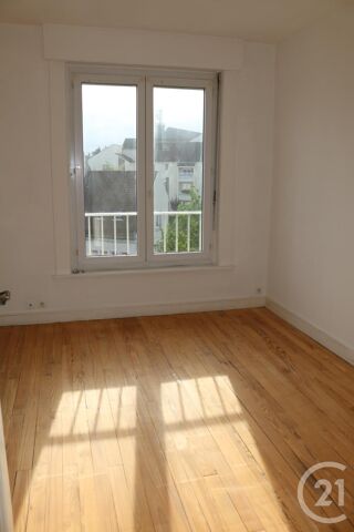 location Appartement - 3 pièce(s) - 77 m² Boulogne-sur-Mer (62200)