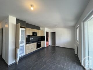  Appartement à louer 3 pièces 53 m²