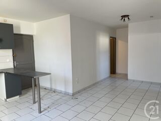  Appartement à louer 3 pièces 51 m²