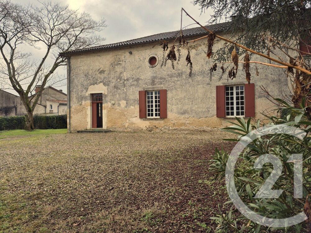 A saisir ! Maison de maitre avec caché historique à 15 m....