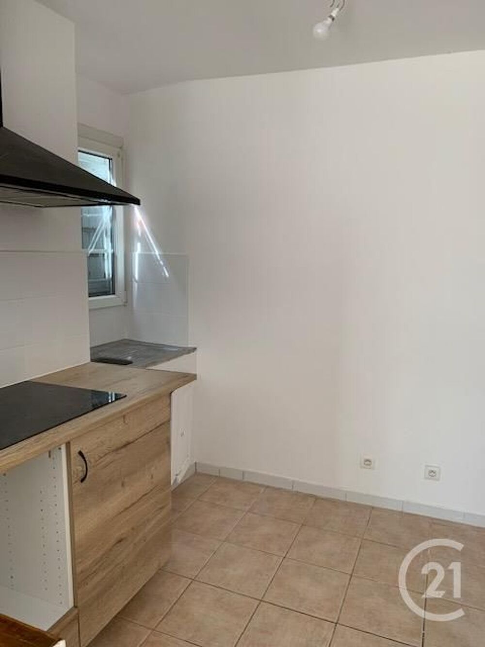 location Maison - 2 pièce(s) - 42 m² Orsan (30200)