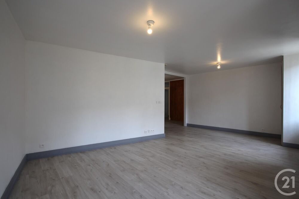 Centre Ville de RUMILLY, à louer un Appartement de type ....