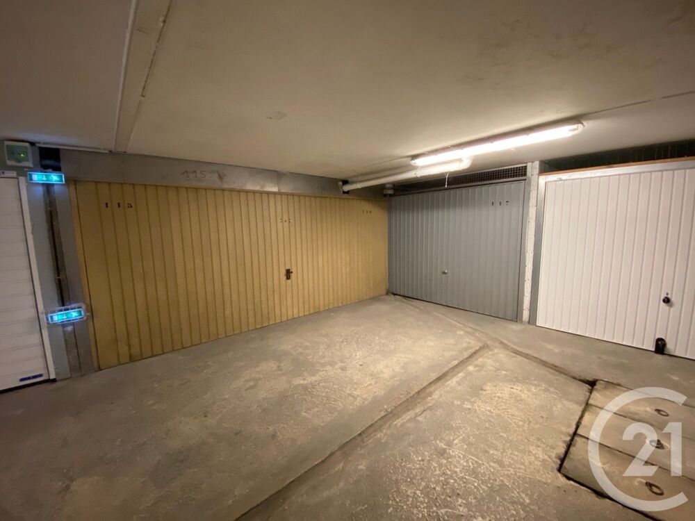 location Parking / Garage - 10 m² Nice (06300)