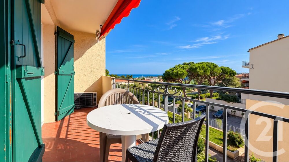 Niché au c½ur d'Antibes, cet appartement d'une trentaine....