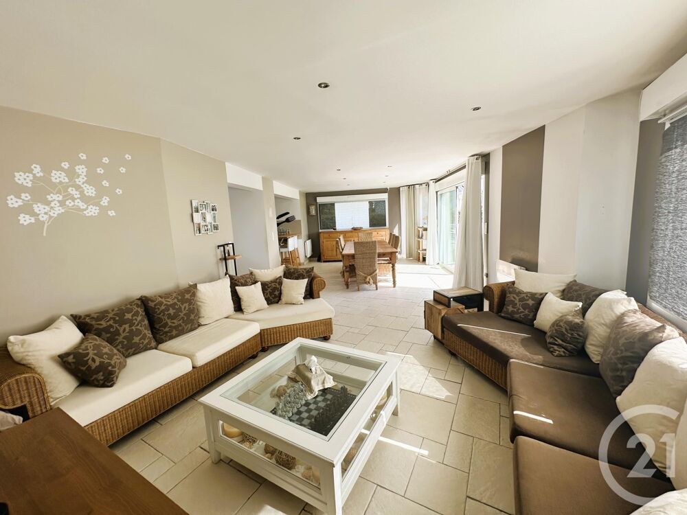 Maison 6 pièces 190 m² · à Audruicq · 190 m² · 388 500 €