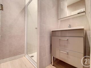  Appartement à louer 2 pièces 44 m²