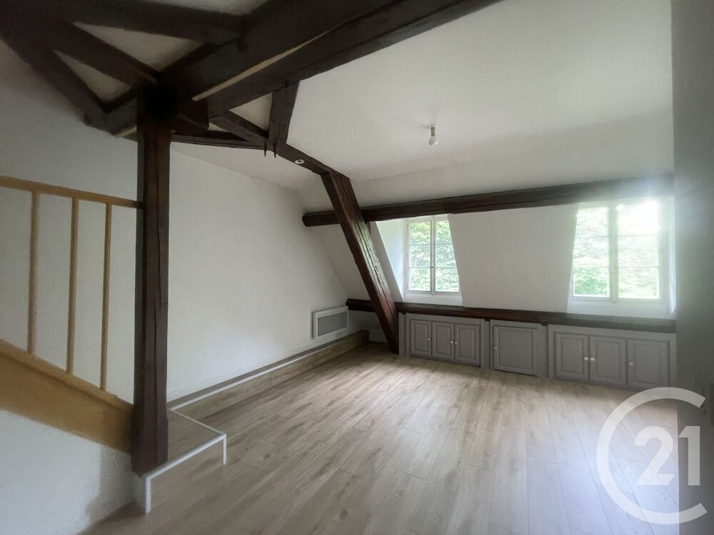 CENTURY 21 CHAPRAIS VOUS PROPOSE : rue Chifflet, avec pl....