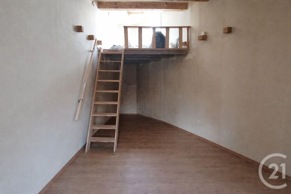 Laissez vous séduire par cette maison et son jardin de 4....